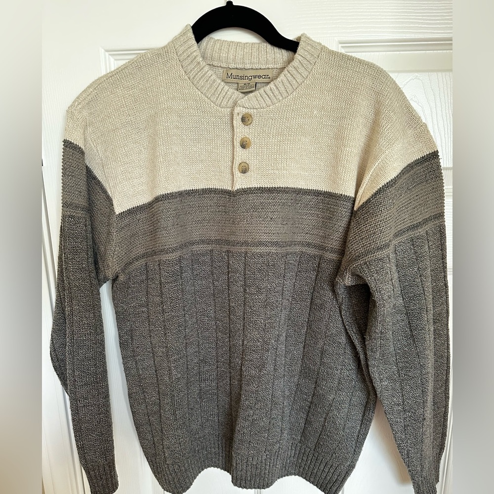Men’s TriColor size Medium Sweater